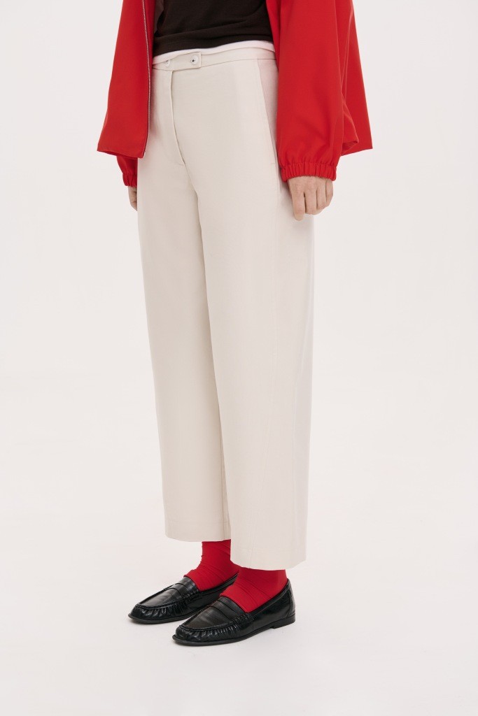 УКОРОЧЕНІ ШТАНИ ОБʼЄМНОГО СИЛУЕТУ  1277 зображення 1